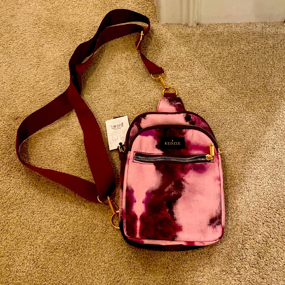 Aura Collection KEDZIE bag that can turn in to a backpack